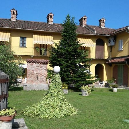 B&B Il Giarolo Cameriano Luaran gambar