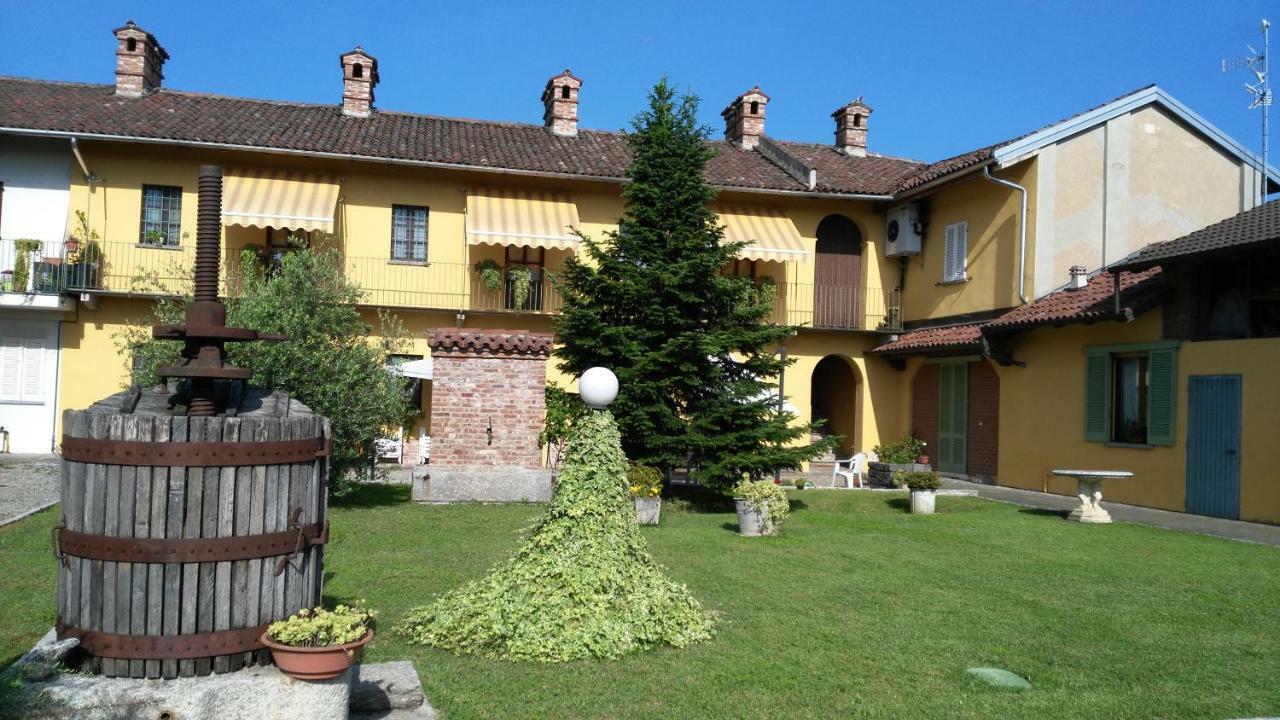 B&B Il Giarolo Cameriano Luaran gambar